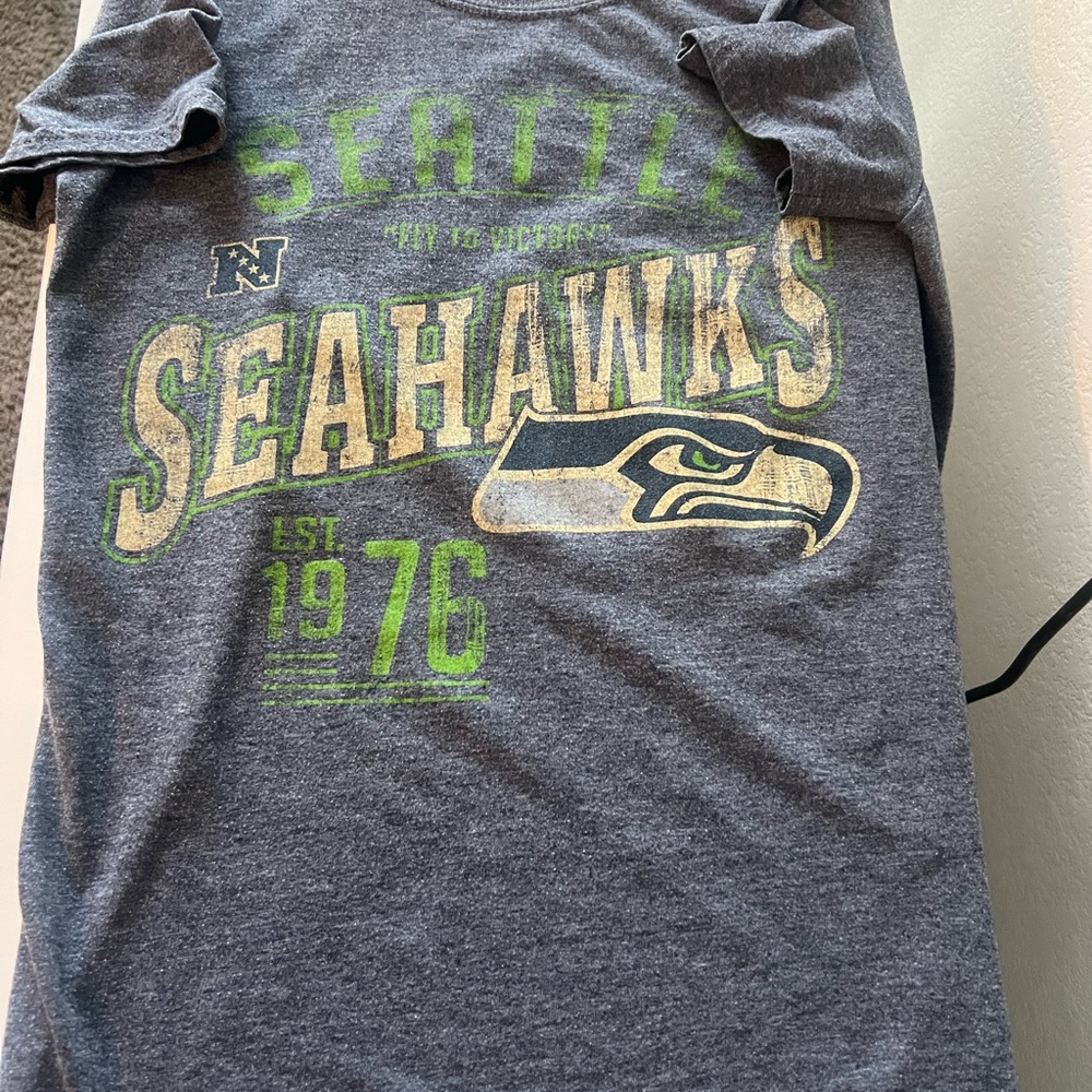 Vintage looking Seattle Seahawks Women's Blue Short Sleeve Tee Small